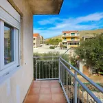 With Parking Space - Sibenik - 24821 Grebastica