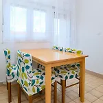 With Parking Space - Sibenik - 24821 Apartment Grebastica