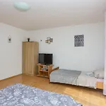 With Parking Space - Sibenik - 24821 Apartment Grebastica