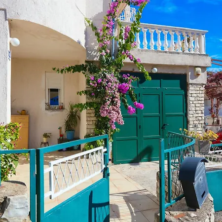 With Parking Space - Sibenik - 24821 Grebaštica