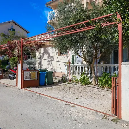 With Parking Space - Sibenik - 24821 Апартаменты Гребастика