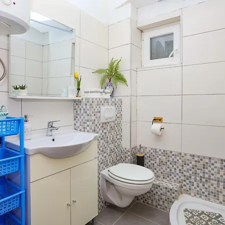 Апартаменты With Parking Space - Sibenik - 24821 Гребастика