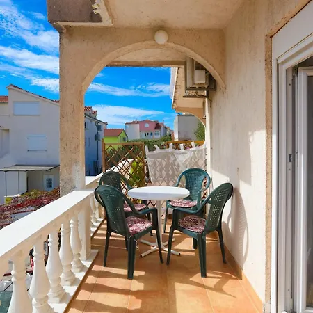 With Parking Space - Sibenik - 24821 Гребастика