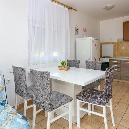 With Parking Space - Sibenik - 24821 Апартаменты Гребастика