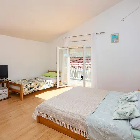 With Parking Space - Sibenik - 24821 Апартаменты Гребастика