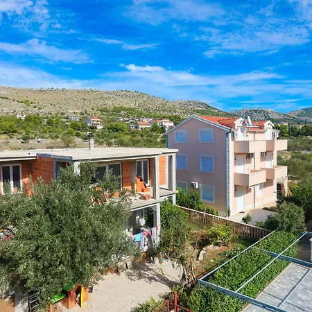 With Parking Space - Sibenik - 24821 Гребастика