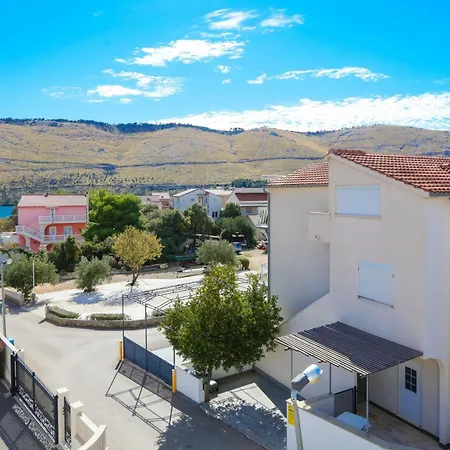 With Parking Space - Sibenik - 24821 Апартаменты