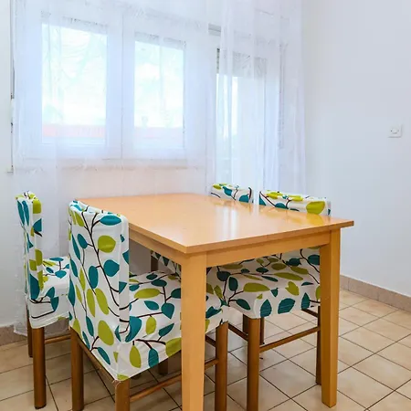 With Parking Space - Sibenik - 24821 Апартаменты Гребастика