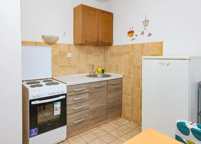 With Parking Space - Sibenik - 24821 Grebastica