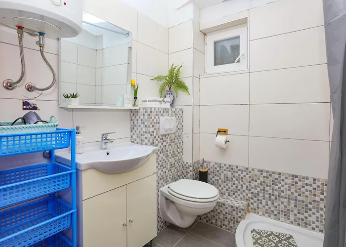 Apartment With Parking Space - Sibenik - 24821 Grebastica