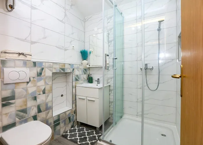 Apartment With Parking Space - Sibenik - 24821 *