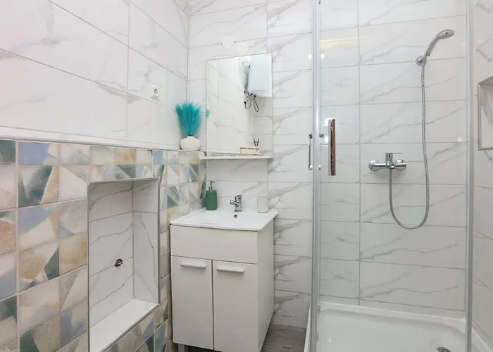 Apartment With Parking Space - Sibenik - 24821