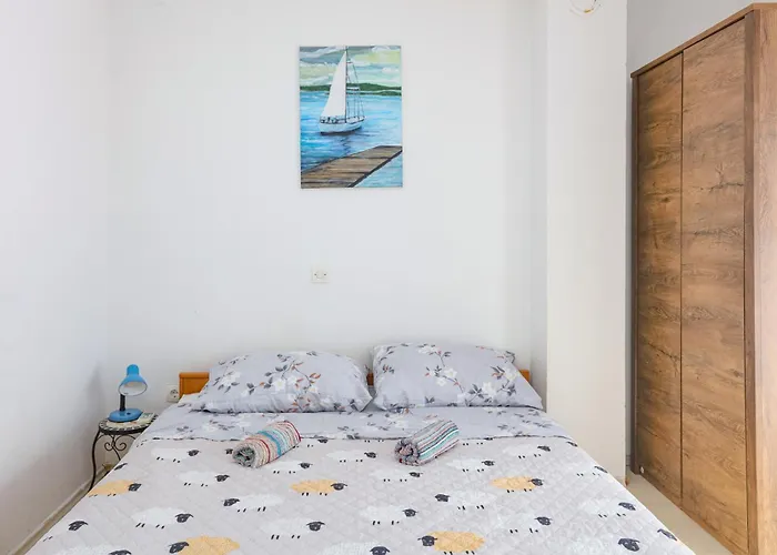 With Parking Space - Sibenik - 24821 Apartment