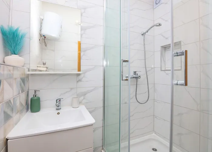 Apartment With Parking Space - Sibenik - 24821