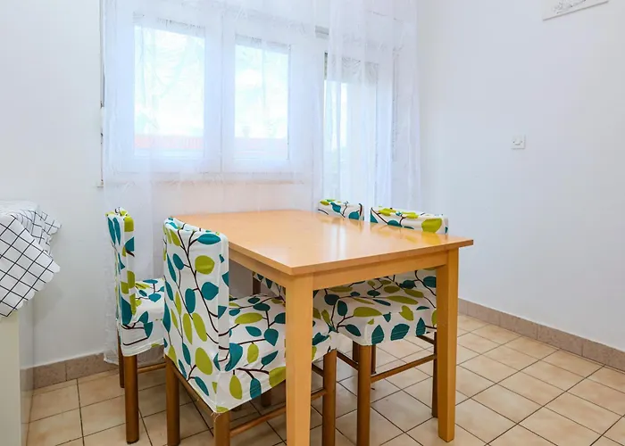 With Parking Space - Sibenik - 24821 Apartment Grebastica